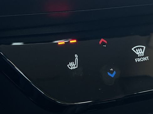 New 2026 Nissan Kicks SR w/ Illumination Package image 27