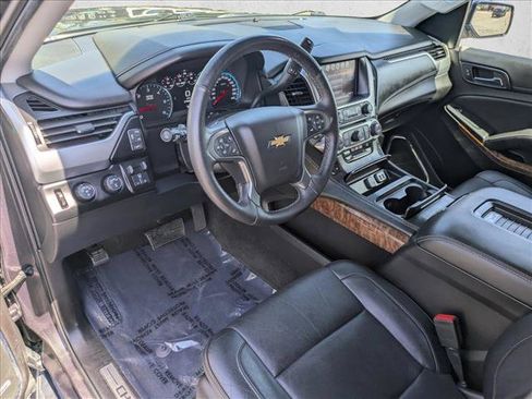 Used 2017 Chevrolet Suburban Premier AWD/4WD image 10