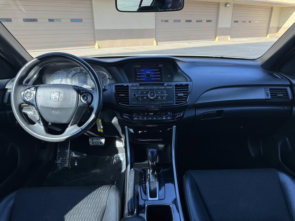 Used 2017 Honda Accord Sport image 15