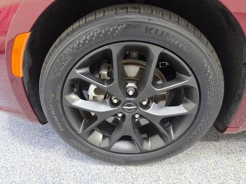 Used 2023 Chrysler Pacifica Touring-L w/ S Appearance Package FWD image 35