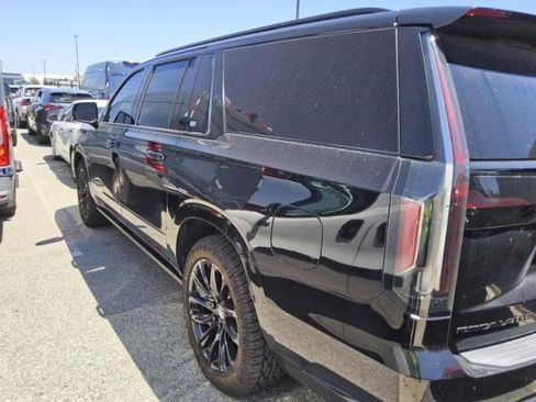 Used 2021 Cadillac Escalade ESV Sport w/ Driver Assist Tech Package RWD image 2