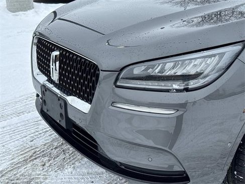 Used 2022 Lincoln Corsair Reserve w/ Equipment Group 201A image 10