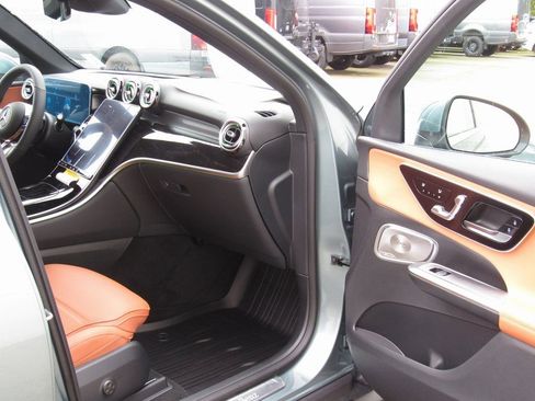 New 2026 Mercedes-Benz GLC 300 4MATIC image 17