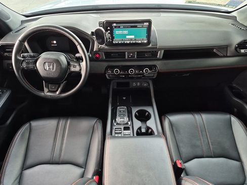 Used 2025 Honda Pilot TrailSport image 12