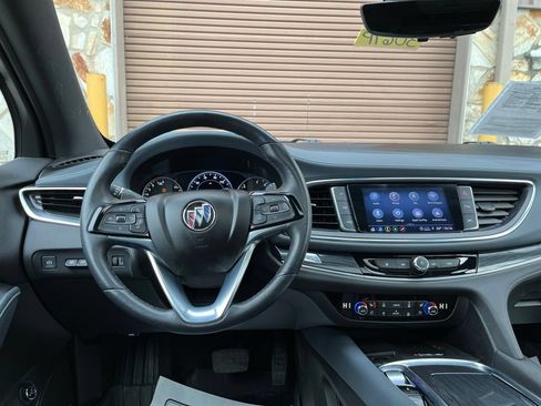 Used 2022 Buick Enclave Premium w/ Experience Buick Package AWD/4WD image 27