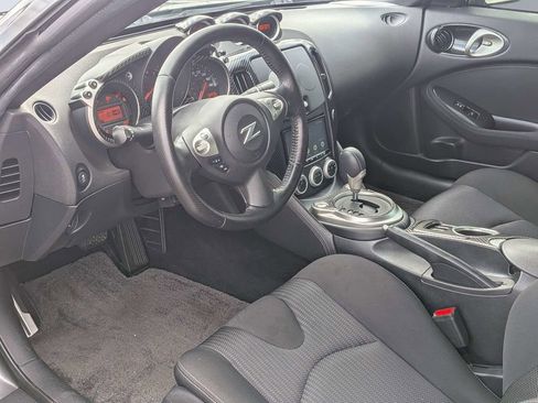 Used 2016 Nissan 370Z Coupe image 13