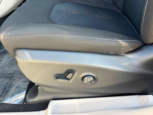 Used 2024 Chrysler Voyager LX FWD image 14