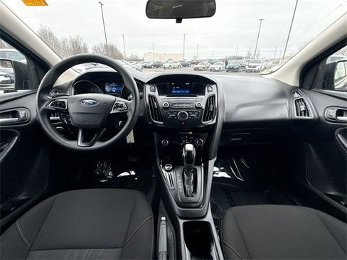 Used 2015 Ford Focus SE image 22