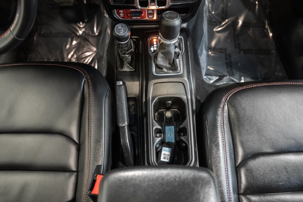 Used 2024 Jeep Wrangler Unlimited Rubicon AWD/4WD image 27