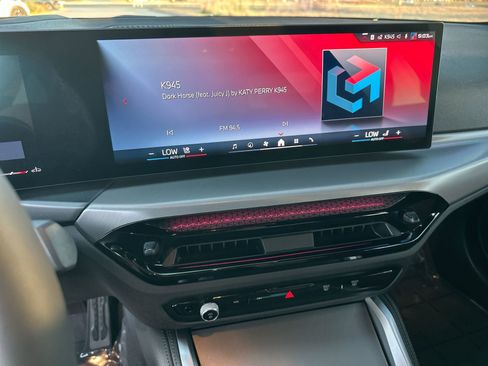 Used 2025 BMW M240i xDrive Coupe w/ Premium Package image 16