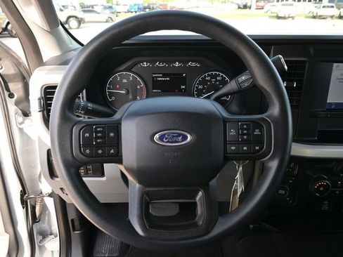 Used 2025 Ford F350 XLT AWD/4WD image 31
