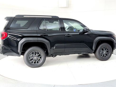New 2025 Toyota 4Runner SR5 image 6