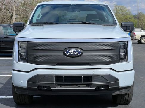 New 2025 Ford F150 Lightning Flash AWD/4WD image 44
