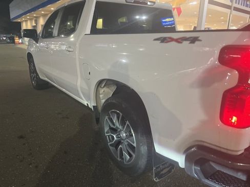 Certified 2022 Chevrolet Silverado 1500 LT image 2