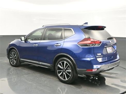Used 2020 Nissan Rogue SL w/ Premium Package image 3