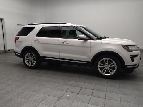 Used 2019 Ford Explorer Limited w/ Ford Safe & Smart Package image 11