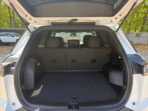 Used 2025 Chevrolet Equinox LT AWD/4WD image 31
