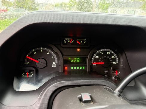 Used 2010 Ford E-250 and Econoline 250 RWD image 11