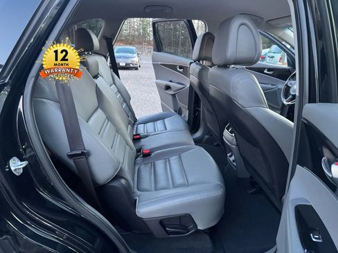 Used 2016 Kia Sorento EX image 19
