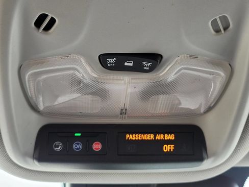 Used 2023 Chevrolet TrailBlazer LT FWD image 28