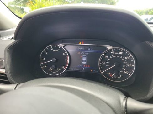 Used 2023 Nissan Altima 2.5 SR w/ SR Premium Package FWD image 25