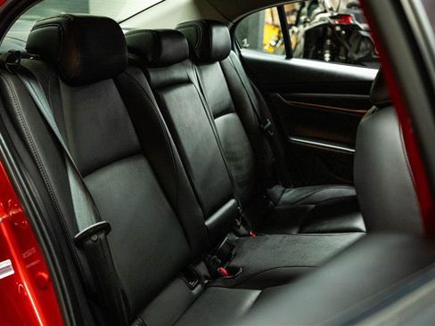 Used 2022 MAZDA MAZDA3 s image 10