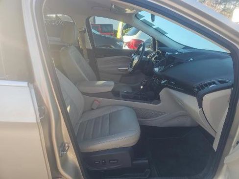 Used 2017 Ford Escape Titanium image 8
