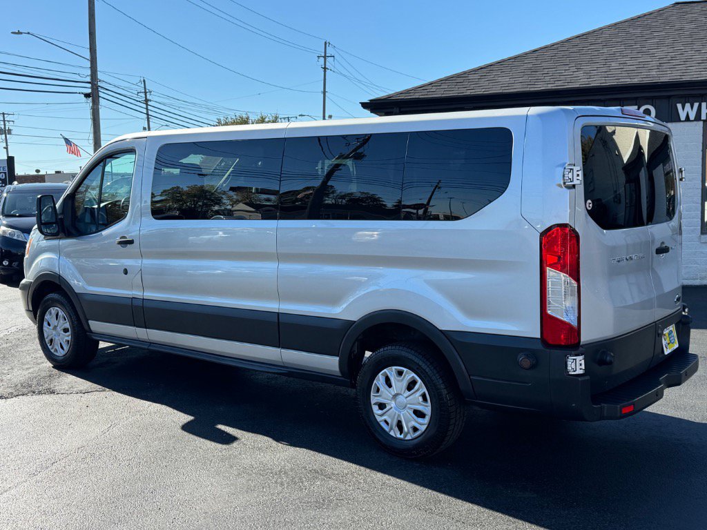 Used 2016 Ford Transit 350 XLT RWD image 7