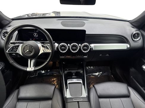 Used 2025 Mercedes-Benz GLB 250 4MATIC image 49