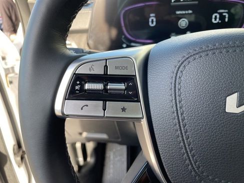 Certified 2024 Kia Telluride EX w/ EX Captain's Chair Package image 20