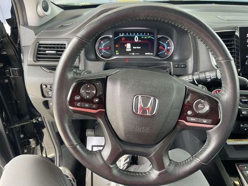 Used 2022 Honda Pilot Elite image 14