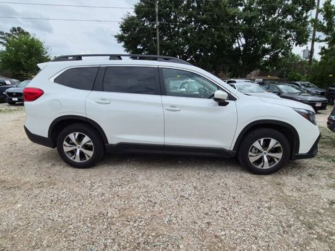 Used 2025 Subaru Ascent Premium AWD/4WD image 5