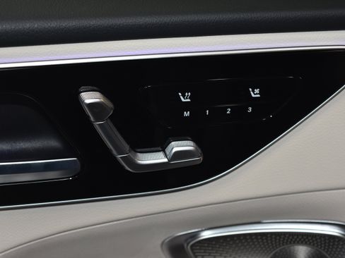 New 2026 Mercedes-Benz C 300 4MATIC Sedan image 4