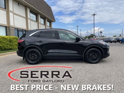 Used 2022 Ford Escape SE w/ Cold Weather Package