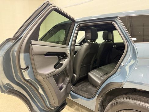 Used 2025 Land Rover Range Rover Evoque S image 19