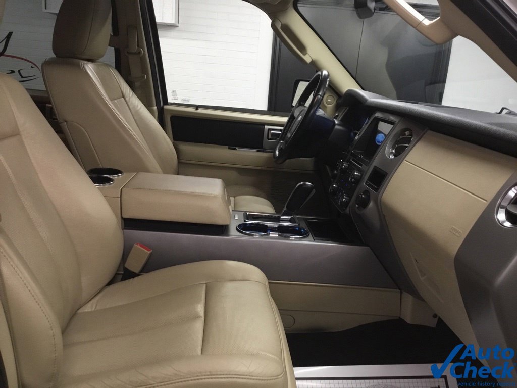 Used 2017 Ford Expedition Limited w/ Equipment Group 301A AWD/4WD image 39