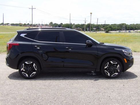 Used 2024 Kia Seltos SX w/ SX Sunroof Package AWD/4WD image 5