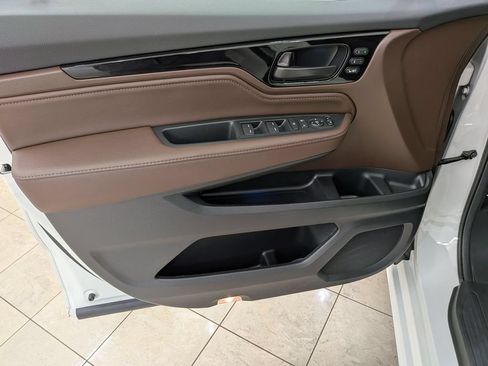 Used 2025 Honda Odyssey Touring image 15