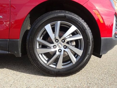 Certified 2024 Chevrolet Equinox Premier image 28