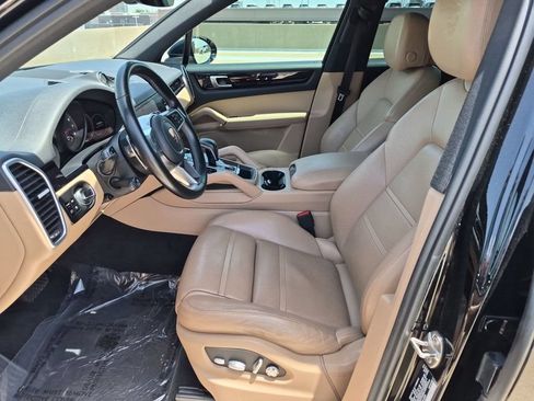 Used 2019 Porsche Cayenne AWD/4WD image 11