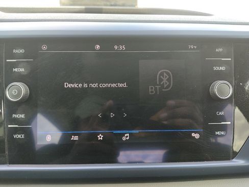 Used 2022 Volkswagen Taos SE FWD image 25