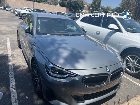 Used 2025 BMW 230i Coupe w/ Convenience Package RWD image 1