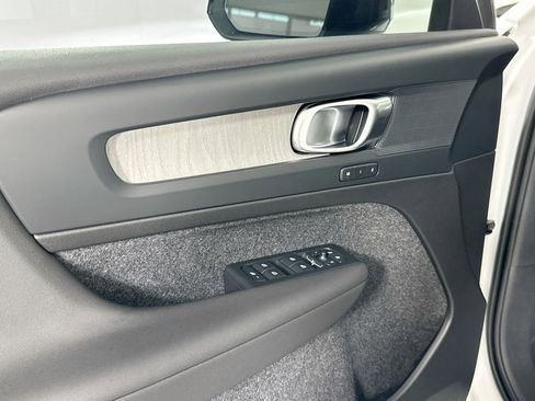 New 2026 Volvo XC40 B5 Core image 17