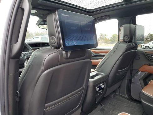 Certified 2023 GMC Yukon Denali Ultimate w/ LPO, Floor Liner Package image 14