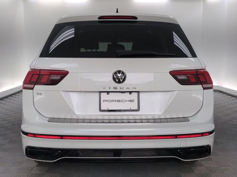 Used 2022 Volkswagen Tiguan SE R-Line FWD image 11
