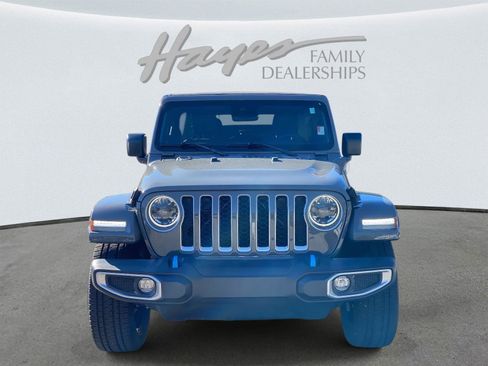 Used 2023 Jeep Wrangler Sahara w/ Cold Weather Group image 10