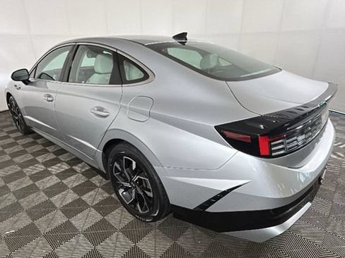 Used 2024 Hyundai Sonata SEL AWD/4WD image 4