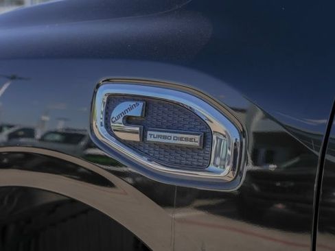 Used 2017 Nissan Titan S RWD image 17