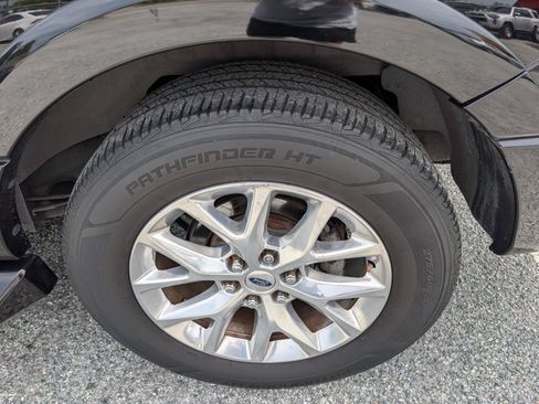 Used 2017 Ford Expedition EL Limited RWD image 10