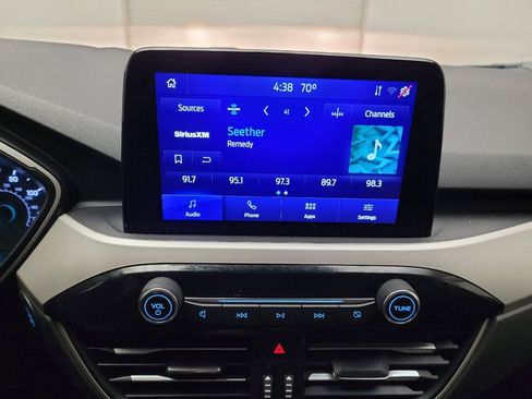 Used 2022 Ford Escape SE image 25